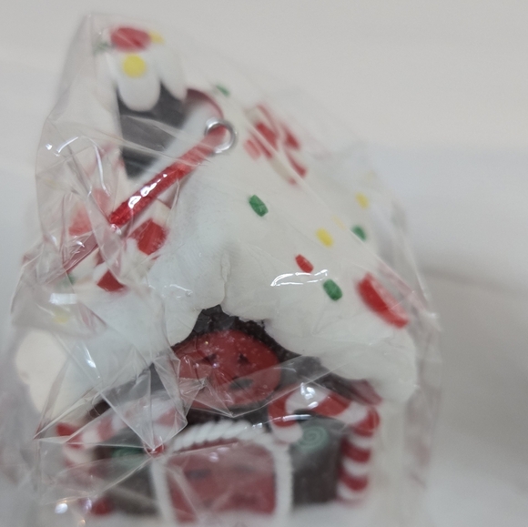 Gingerbread House and Train Hanging Ornaments set of 5 - Picture 6 of 10